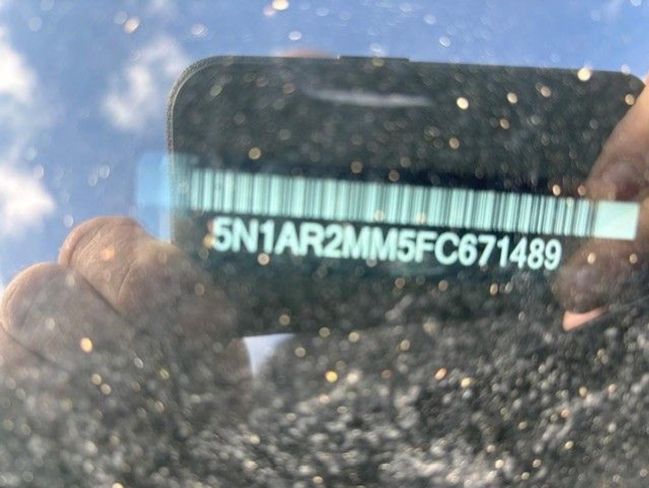 2015 Nissan Pathfinder SL Photo