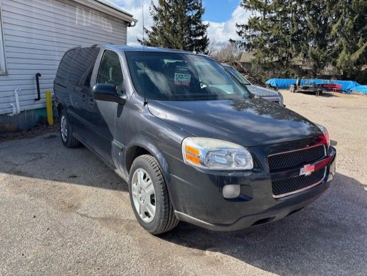 <p>Excellent riding and driving van.&nbsp; Upgraded Air Conditioning, new tires and brakes, seven passenger.&nbsp; Asking price includes Safety, applicable taxes and license fee are extra.&nbsp; If interested and for more information, please call 519-671-4592</p>