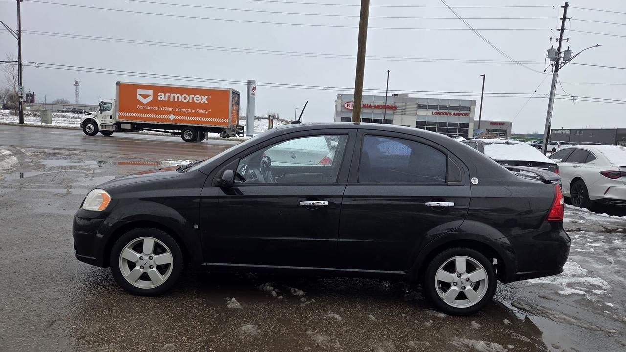 2009 Pontiac G3 WAVE SE, LOW KMS, ONLY 75KMS, AUTO, CERTIFIED Photo