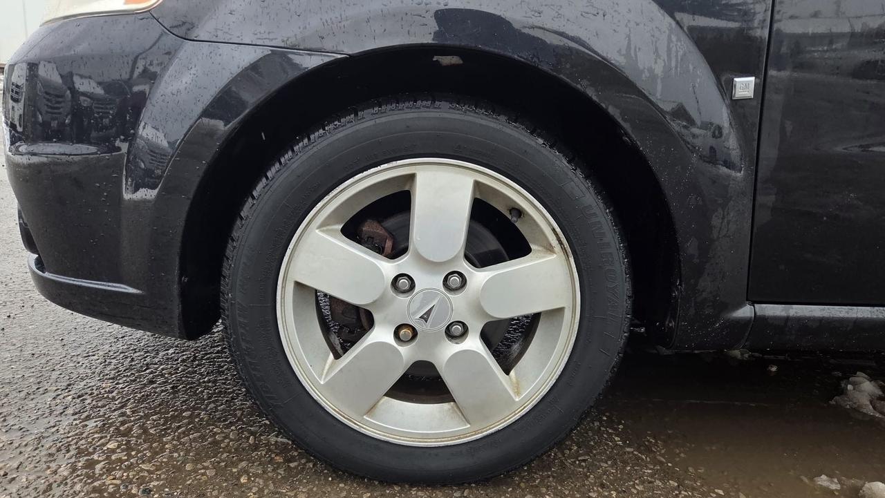 2009 Pontiac G3 WAVE SE, LOW KMS, ONLY 75KMS, AUTO, CERTIFIED Photo