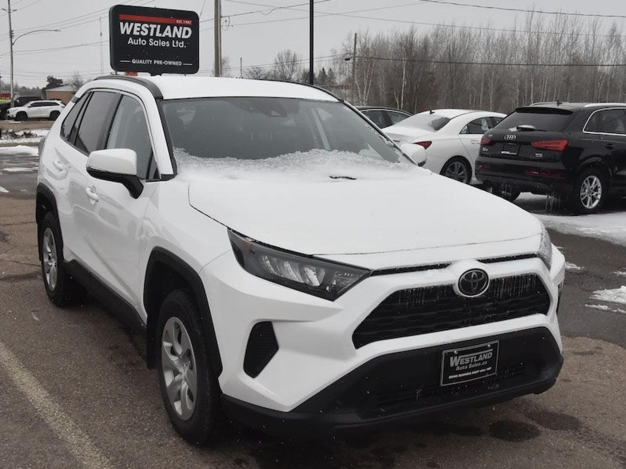 2021 Toyota RAV4 LE AWD Photo