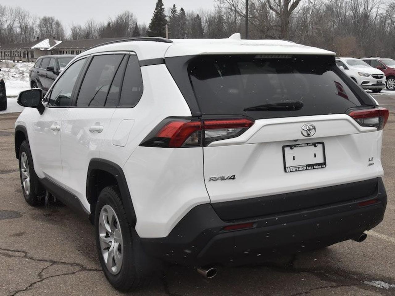 2021 Toyota RAV4 LE AWD Photo