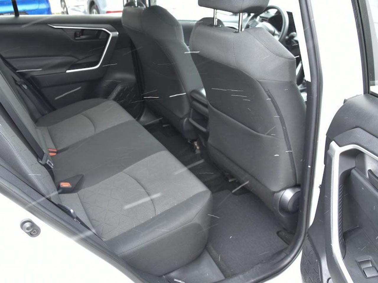 2021 Toyota RAV4 LE AWD Photo