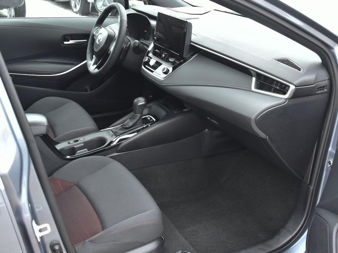 2024 Toyota Corolla SE Photo