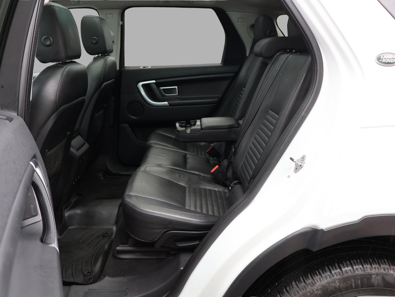 2016 Land Rover Discovery Sport HSE LUXURY AWD CERTIFIED *7 SEATS*L.R MAINTAIN* CAMERA NAV HEATED SEATS/STEERING BLUETOOTH PANO ROOF CRUISE ALLOYS Photo