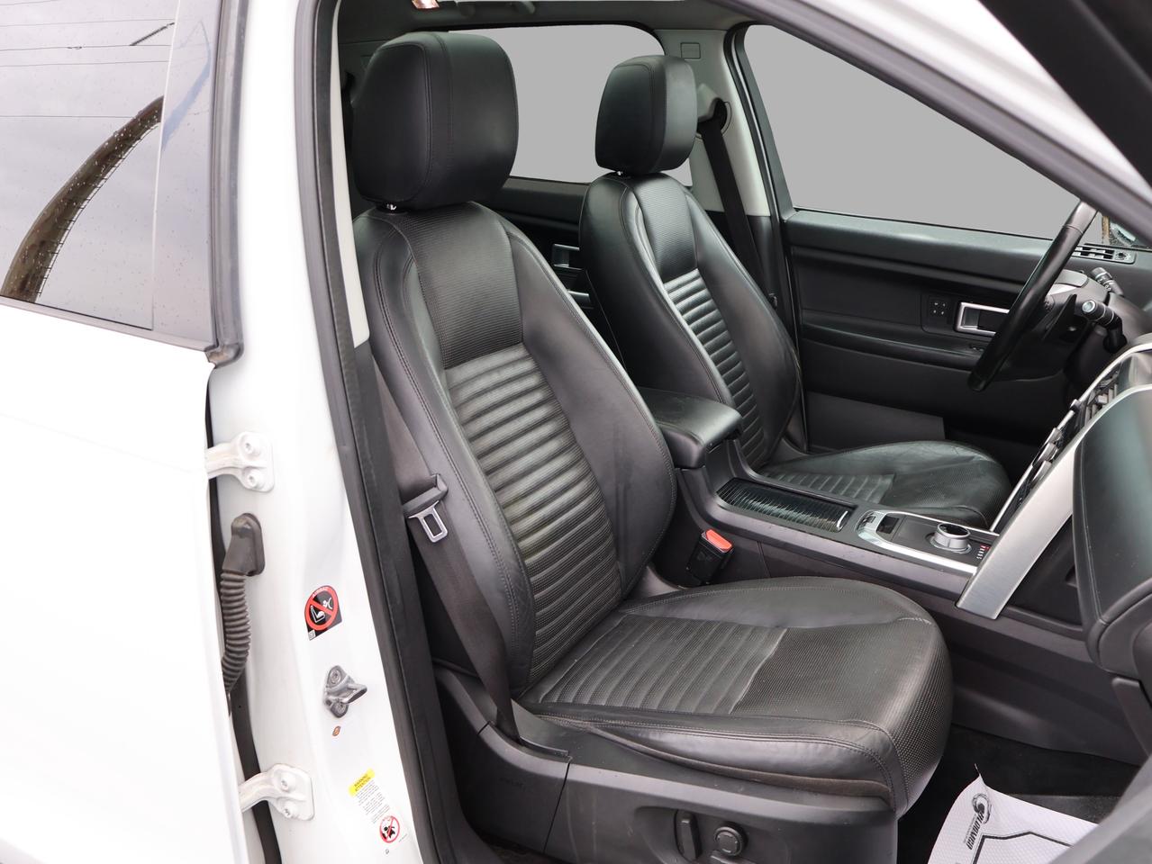 2016 Land Rover Discovery Sport HSE LUXURY AWD CERTIFIED *7 SEATS*L.R MAINTAIN* CAMERA NAV HEATED SEATS/STEERING BLUETOOTH PANO ROOF CRUISE ALLOYS Photo