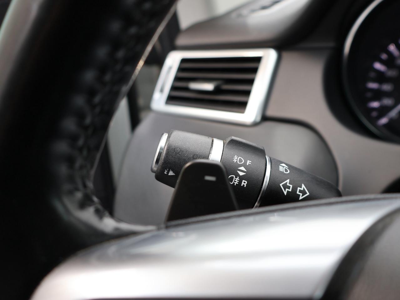 2016 Land Rover Discovery Sport HSE LUXURY AWD CERTIFIED *7 SEATS*L.R MAINTAIN* CAMERA NAV HEATED SEATS/STEERING BLUETOOTH PANO ROOF CRUISE ALLOYS Photo