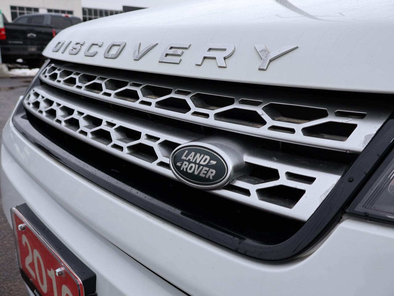 2016 Land Rover Discovery Sport HSE LUXURY AWD CERTIFIED *7 SEATS*L.R MAINTAIN* CAMERA NAV HEATED SEATS/STEERING BLUETOOTH PANO ROOF CRUISE ALLOYS Photo