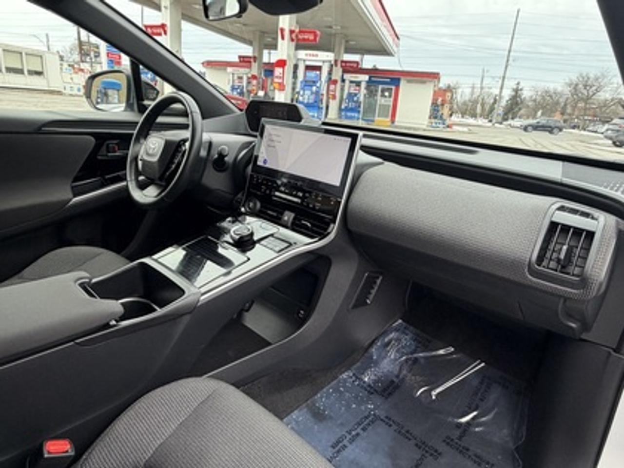 2023 Toyota bZ4X LE FWD Photo