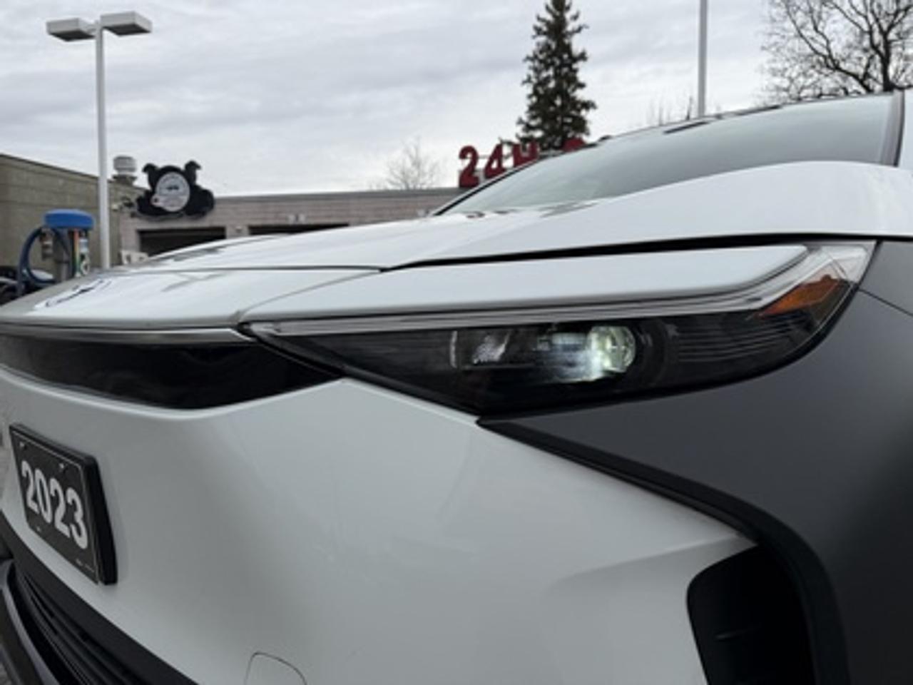 2023 Toyota bZ4X LE FWD Photo