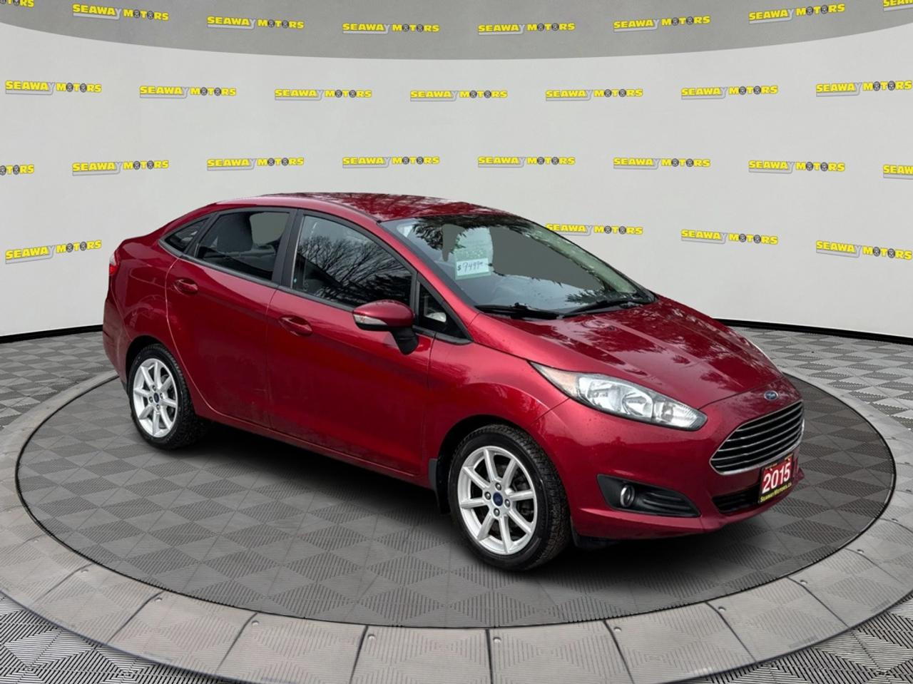 2015 Ford Fiesta SE - Photo #1