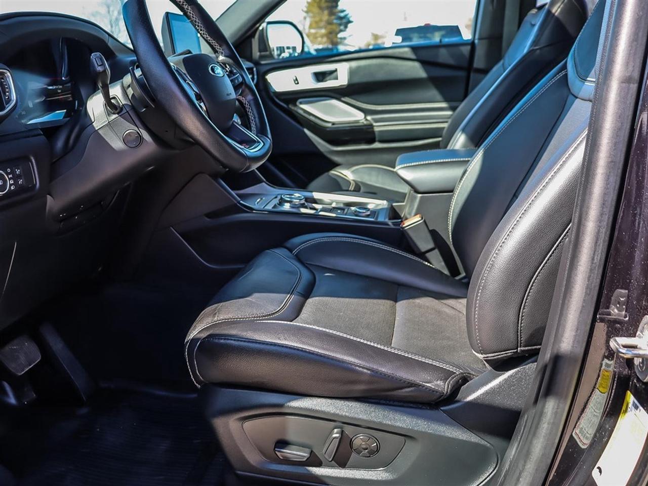 2022 Ford Explorer ST 4WD Photo