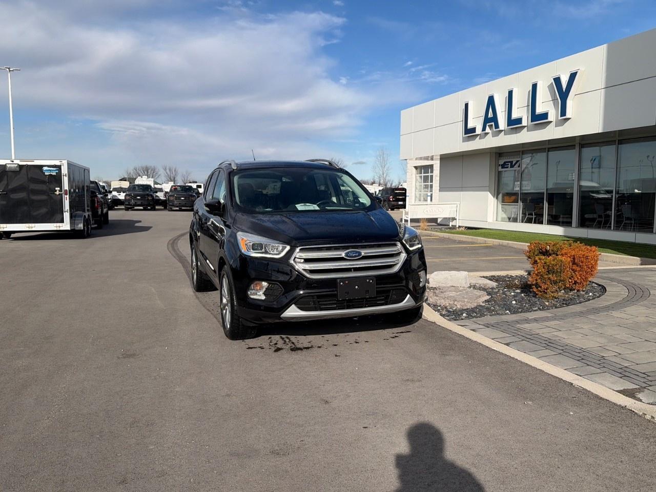 Used 2018 Ford Escape Titanium 4WD for sale in Tilbury, ON