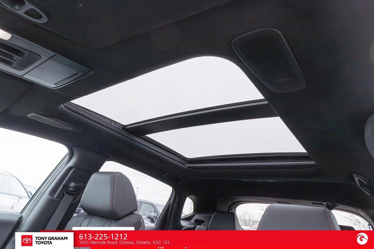 2025 Acura ADX Platinum Elite A-Spec Photo