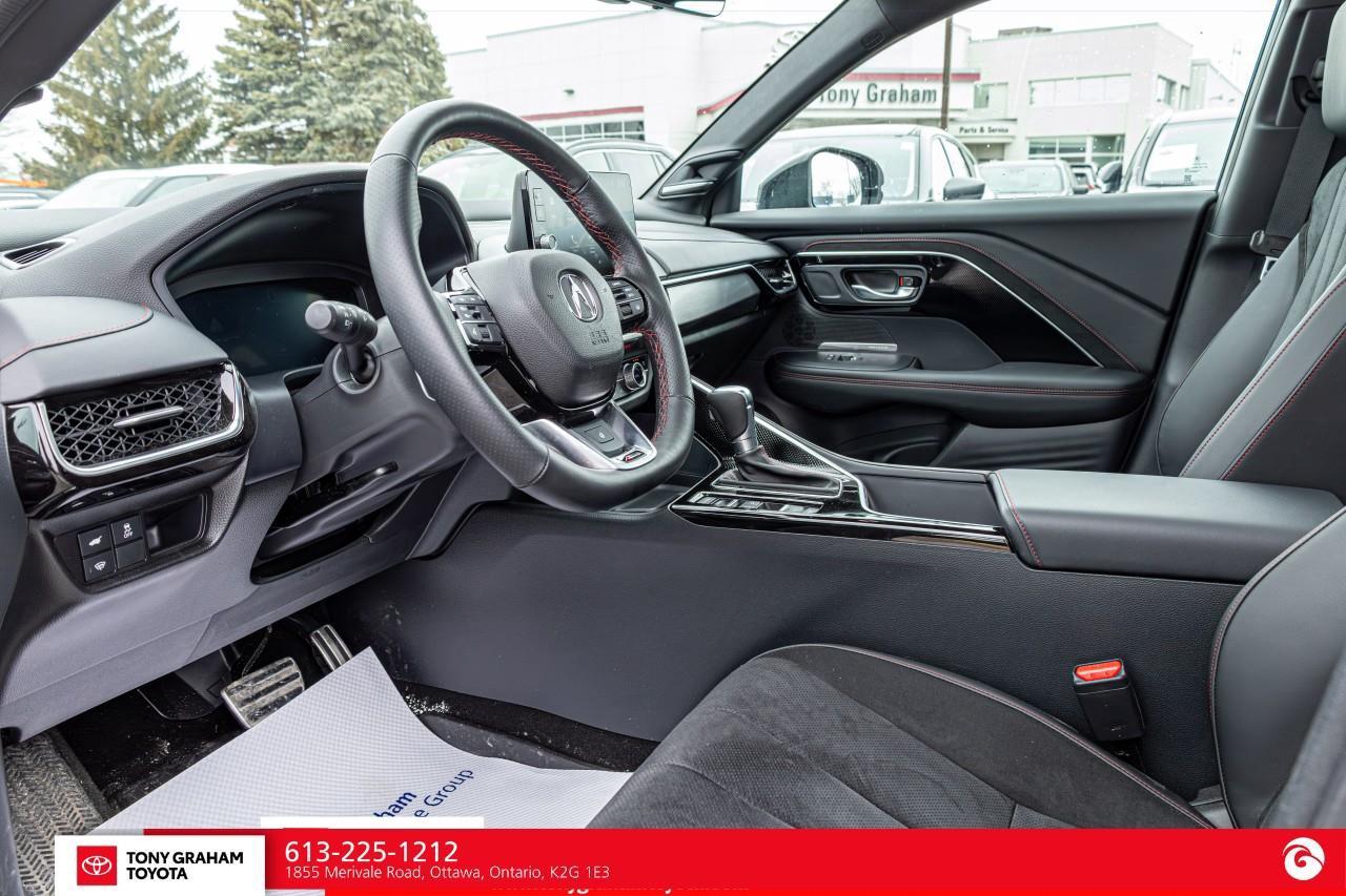 2025 Acura ADX Platinum Elite A-Spec Photo