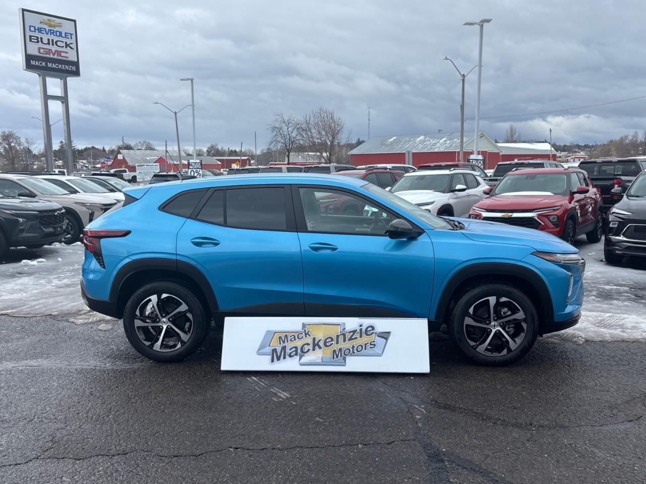 2026 Chevrolet Trax 1RS New 2026 5 Passenger FWD SUV With Heated Front Seats, Heated Steering Wheel, 18 Aluminum Wheels, 8 Colour Touchscreen Radio with Wireless Apple CarPlay and Android Auto Photo