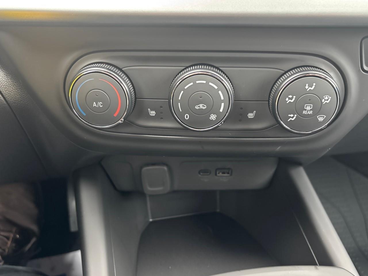 2026 Chevrolet Trax 1RS New 2026 5 Passenger FWD SUV With Heated Front Seats, Heated Steering Wheel, 18 Aluminum Wheels, 8 Colour Touchscreen Radio with Wireless Apple CarPlay and Android Auto Photo