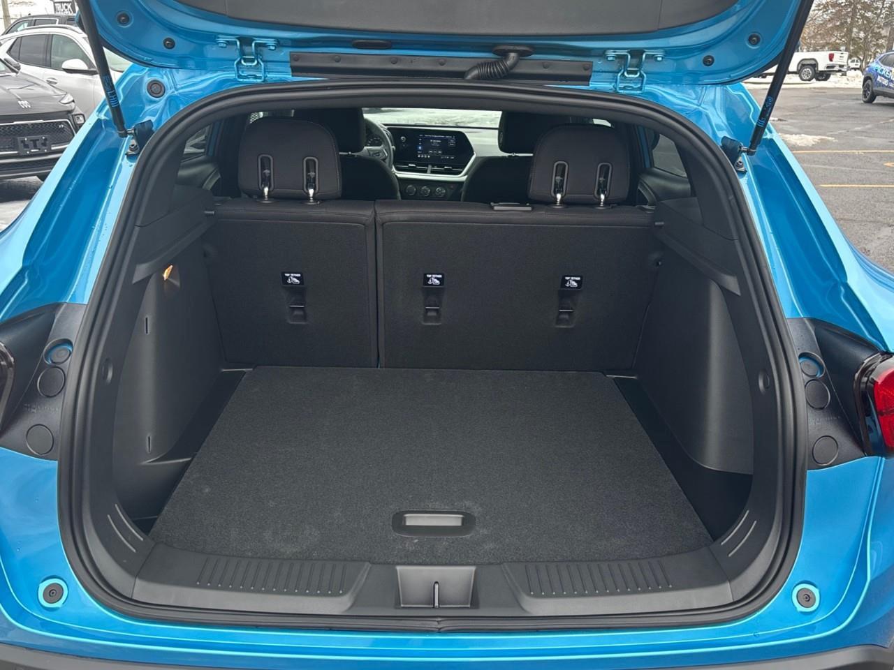 2026 Chevrolet Trax 1RS New 2026 5 Passenger FWD SUV With Heated Front Seats, Heated Steering Wheel, 18 Aluminum Wheels, 8 Colour Touchscreen Radio with Wireless Apple CarPlay and Android Auto Photo