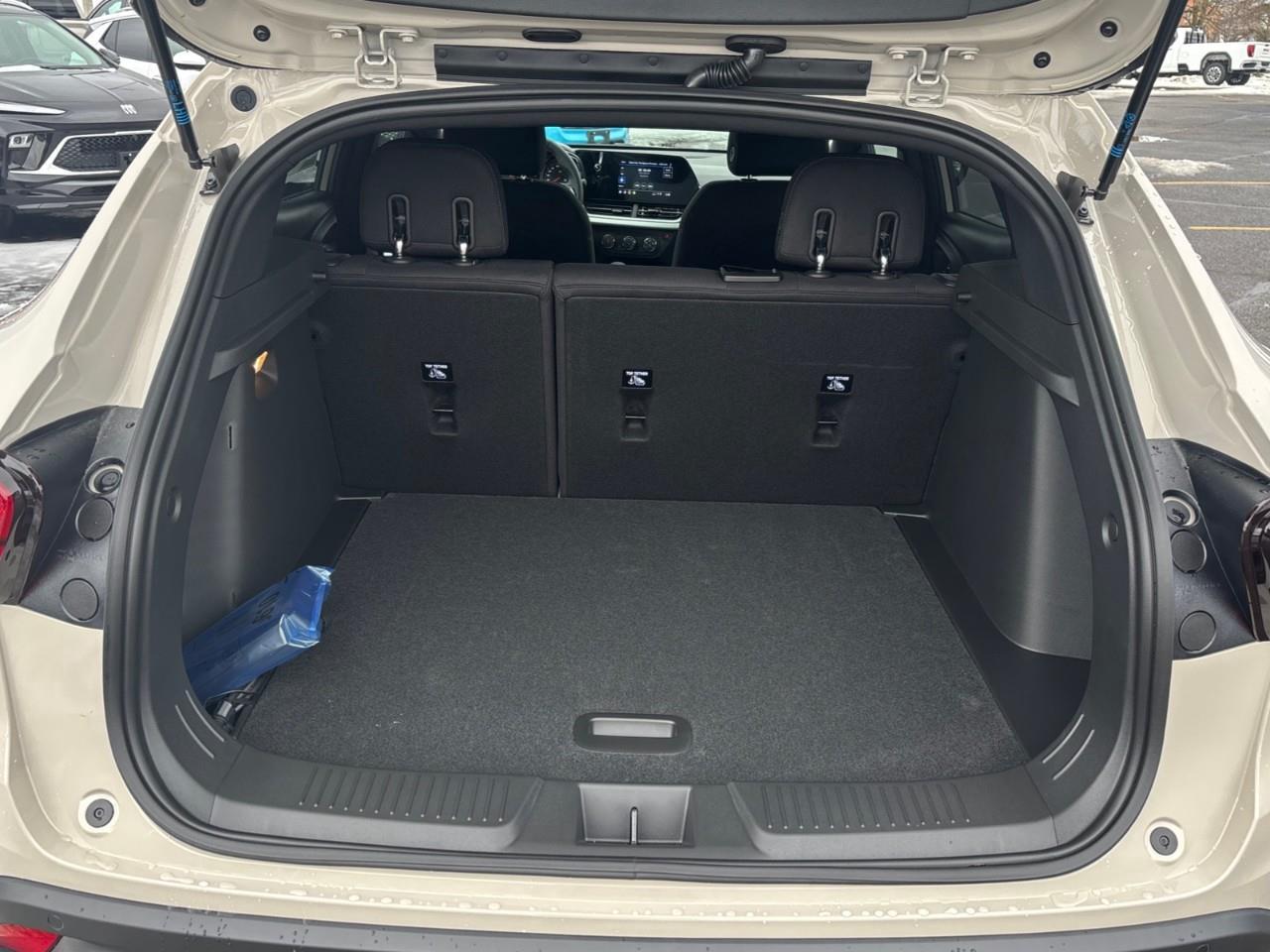 2026 Chevrolet Trax 1RS New 2026 5 Passenger FWD SUV With Heated Front Seats, Heated Steering Wheel, 18 Aluminum Wheels, 8 Colour Touchscreen Radio with Wireless Apple CarPlay and Android Auto Photo