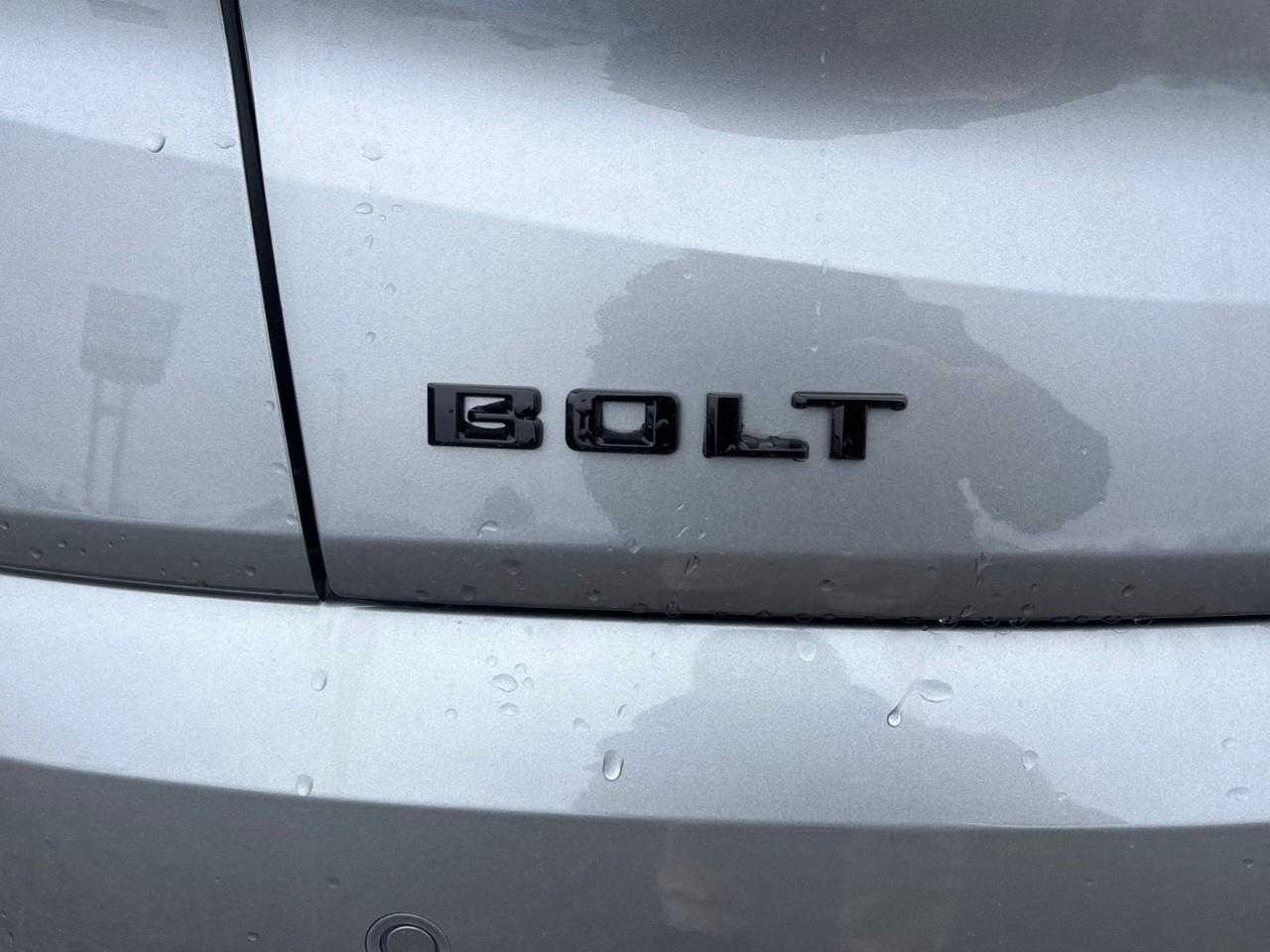 2027 Chevrolet Bolt RS New 2027 5 Passenger Electric FWD SUV with 422 KM's of GM Estimated Range, 17 Black Aluminum Wheels, Adaptive Cruiser Control, Heated and Cooled Front Seats, Heated Steering Wheel and Google Built-In Photo