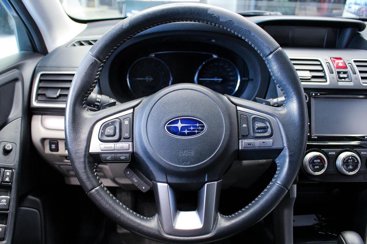 2018 Subaru Forester 2.5i Touring LOW KMS - HEATED FRONT SEATS - CLOTH SEATS - CLEAN CARFAX Photo