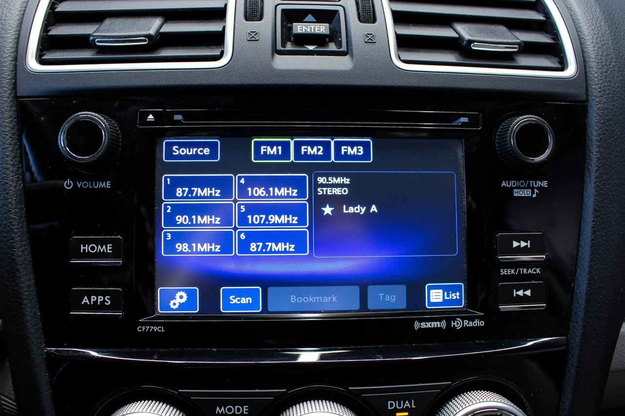 2018 Subaru Forester 2.5i Touring LOW KMS - HEATED FRONT SEATS - CLOTH SEATS - CLEAN CARFAX Photo