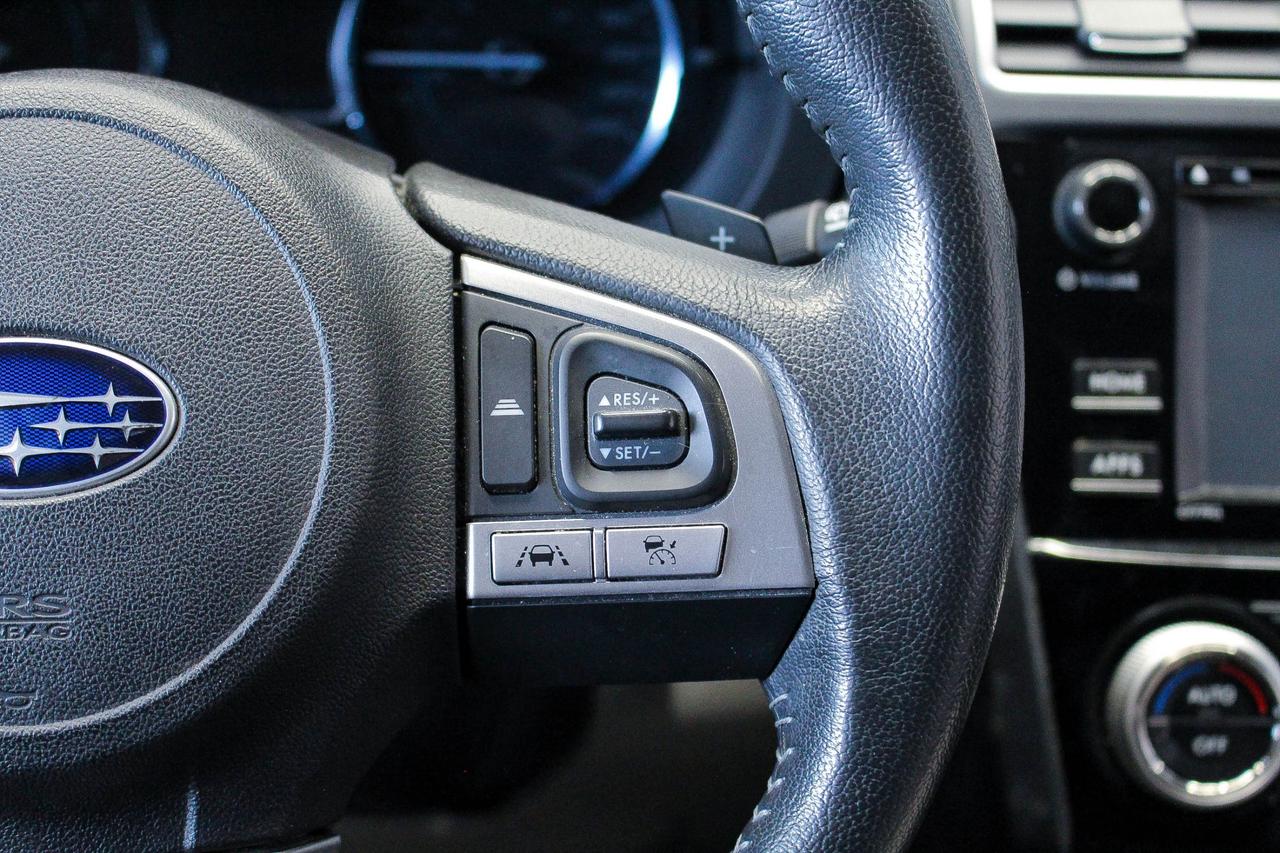 2018 Subaru Forester 2.5i Touring LOW KMS - HEATED FRONT SEATS - CLOTH SEATS - CLEAN CARFAX Photo