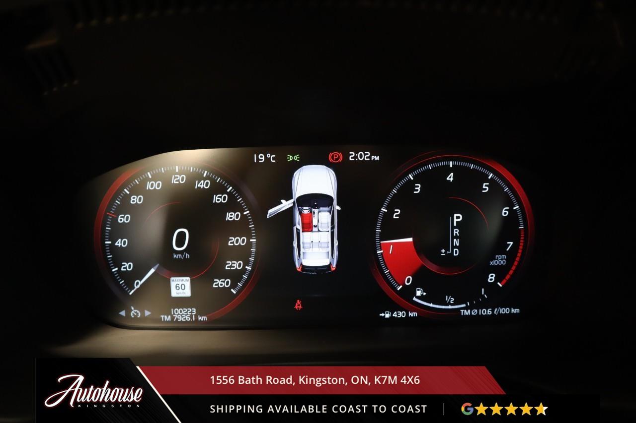 2021 Volvo XC60 T6 Momentum NAVIGATION - LEATHER Photo