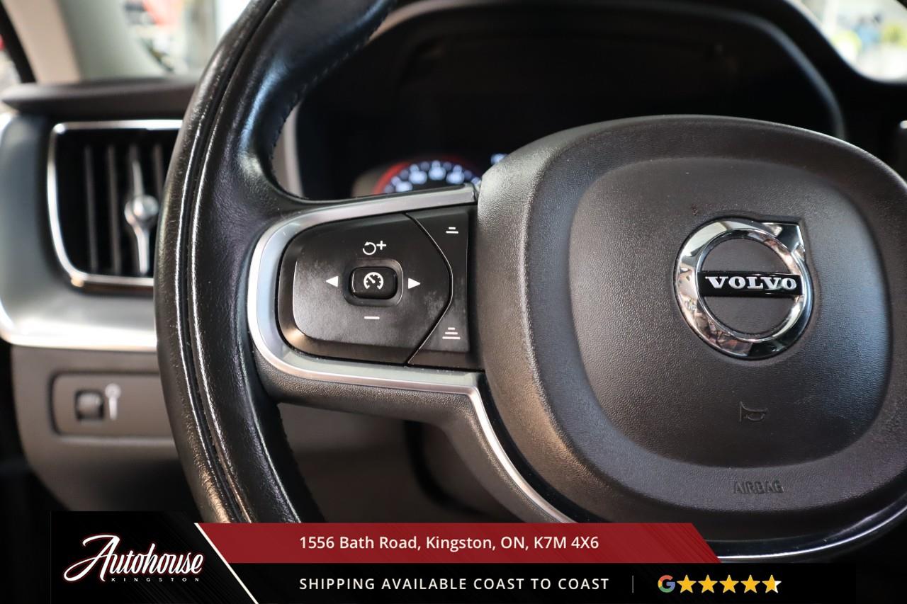 2021 Volvo XC60 T6 Momentum NAVIGATION - LEATHER Photo