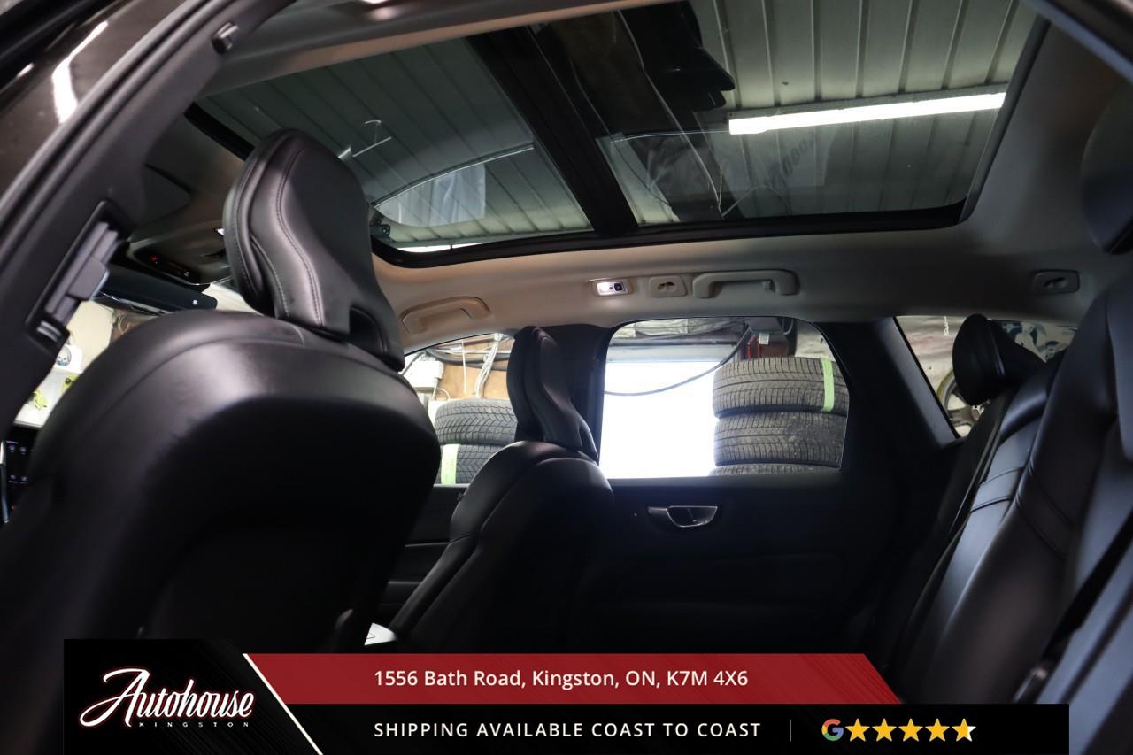 2021 Volvo XC60 T6 Momentum NAVIGATION - LEATHER Photo
