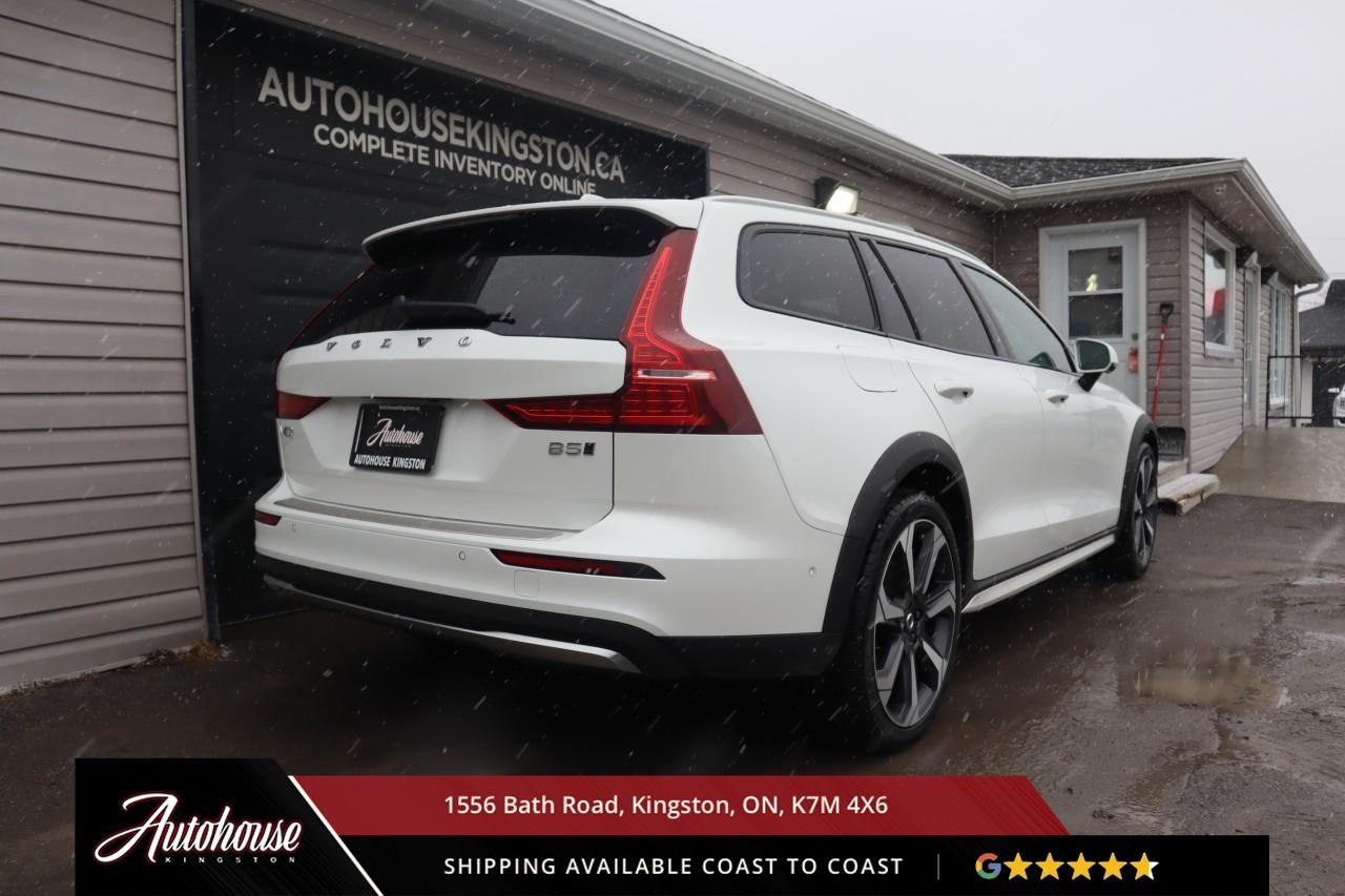 2024 Volvo V60 Cross Country B5 Ultimate ULTIMATE PKG - PANORAMIC SUNROOF Photo