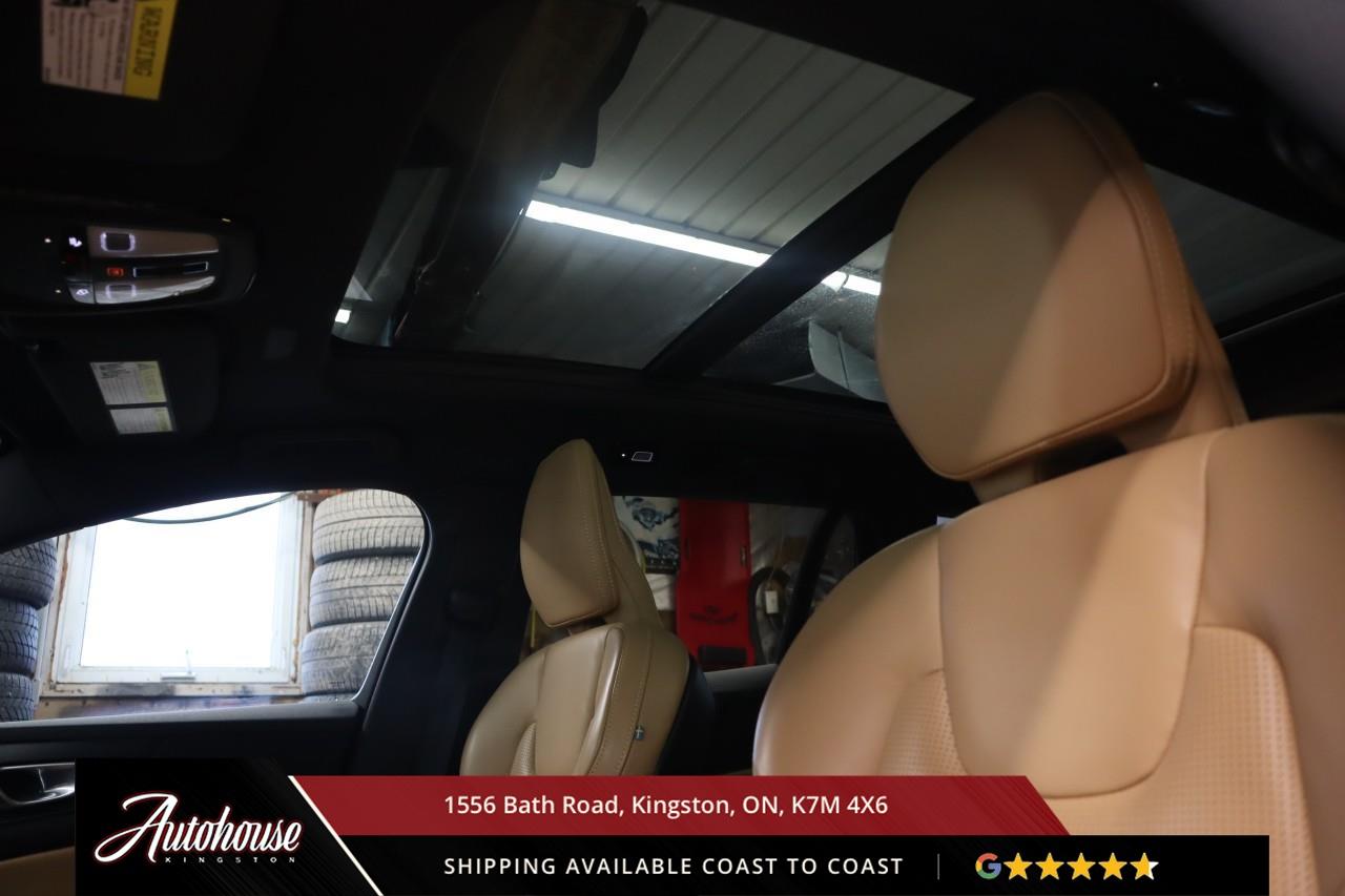 2024 Volvo V60 Cross Country B5 Ultimate ULTIMATE PKG - PANORAMIC SUNROOF Photo