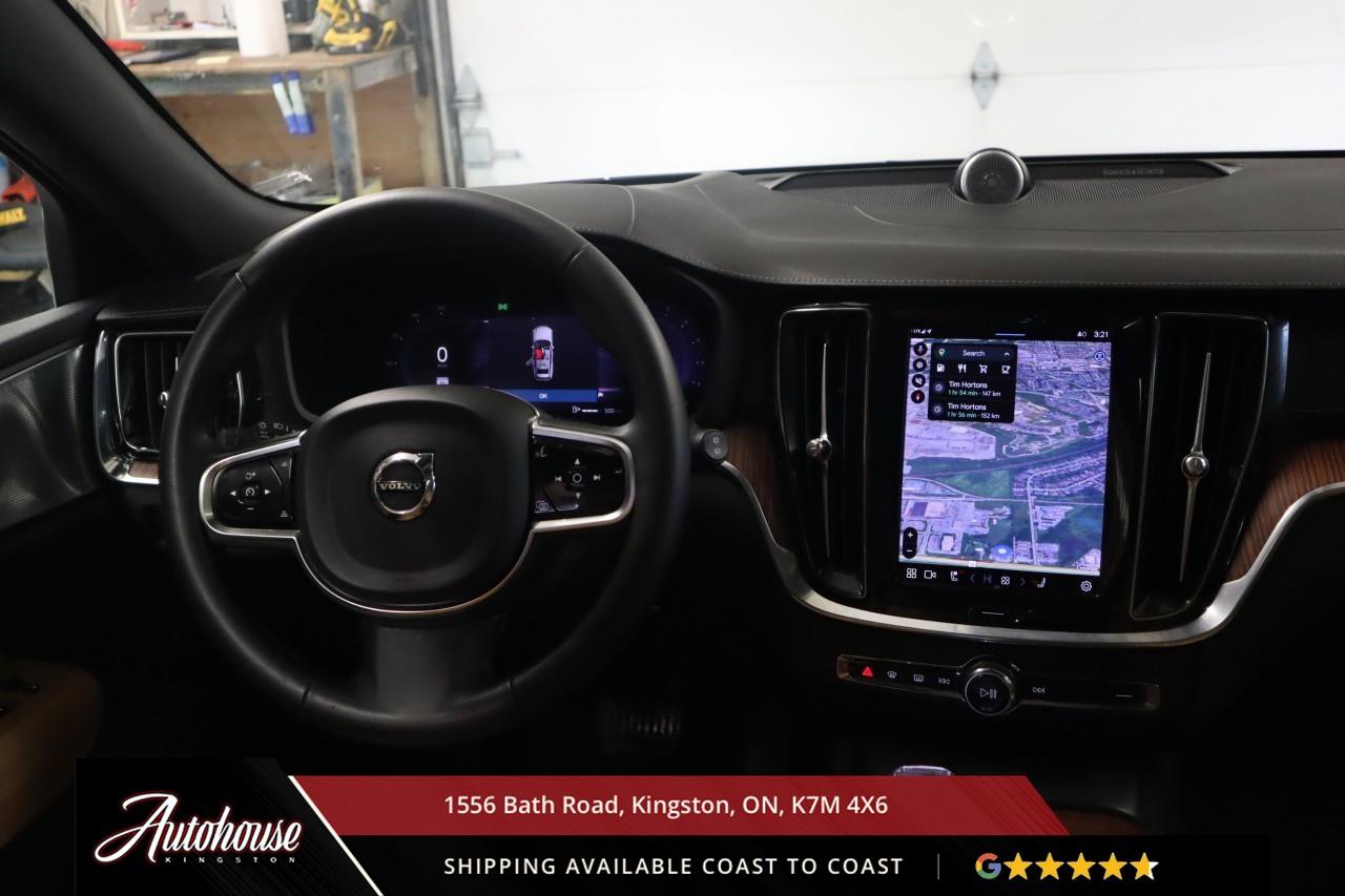 2024 Volvo V60 Cross Country B5 Ultimate ULTIMATE PKG - PANORAMIC SUNROOF Photo