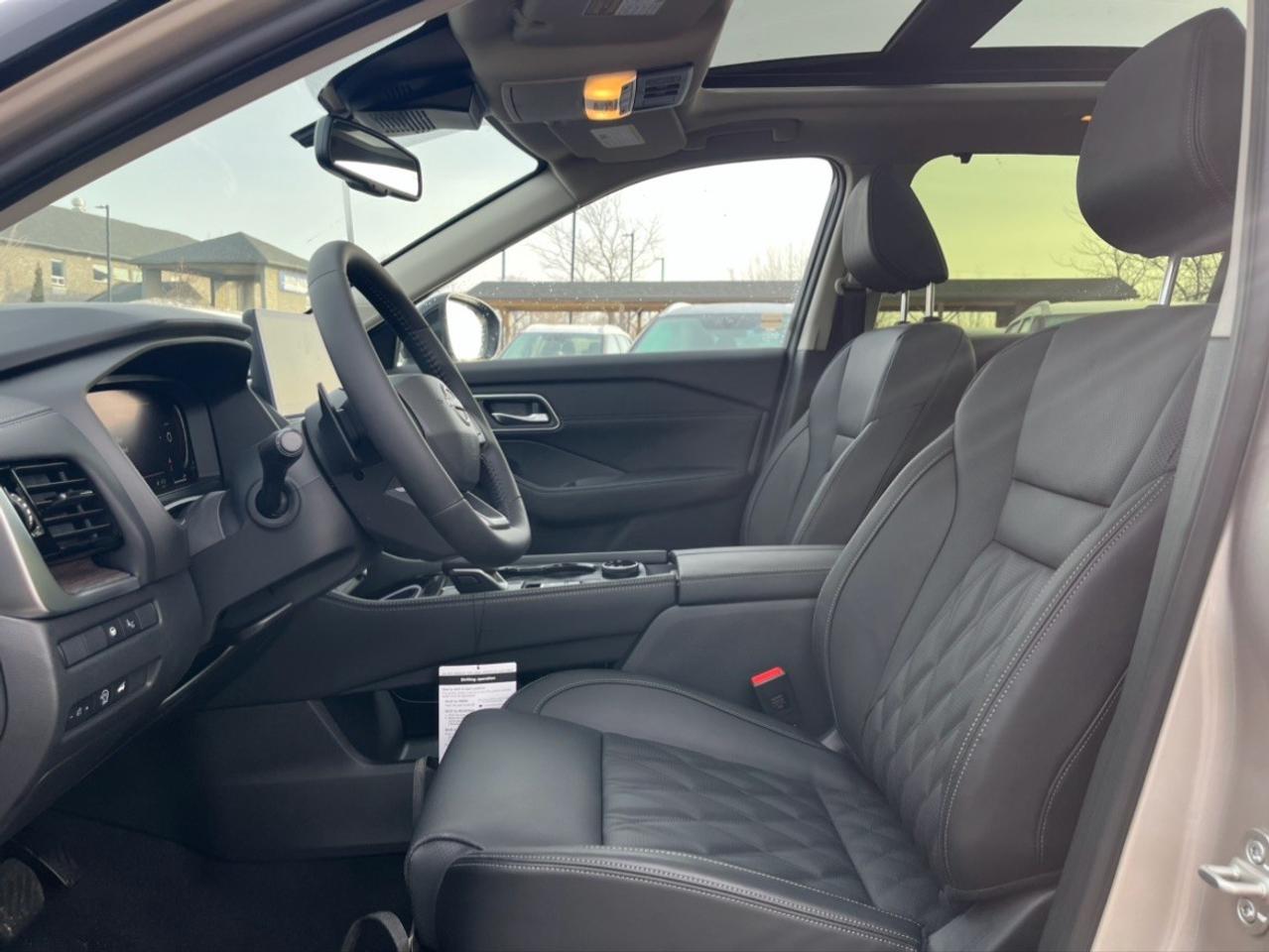 2026 Nissan Rogue AWD Platinum Photo