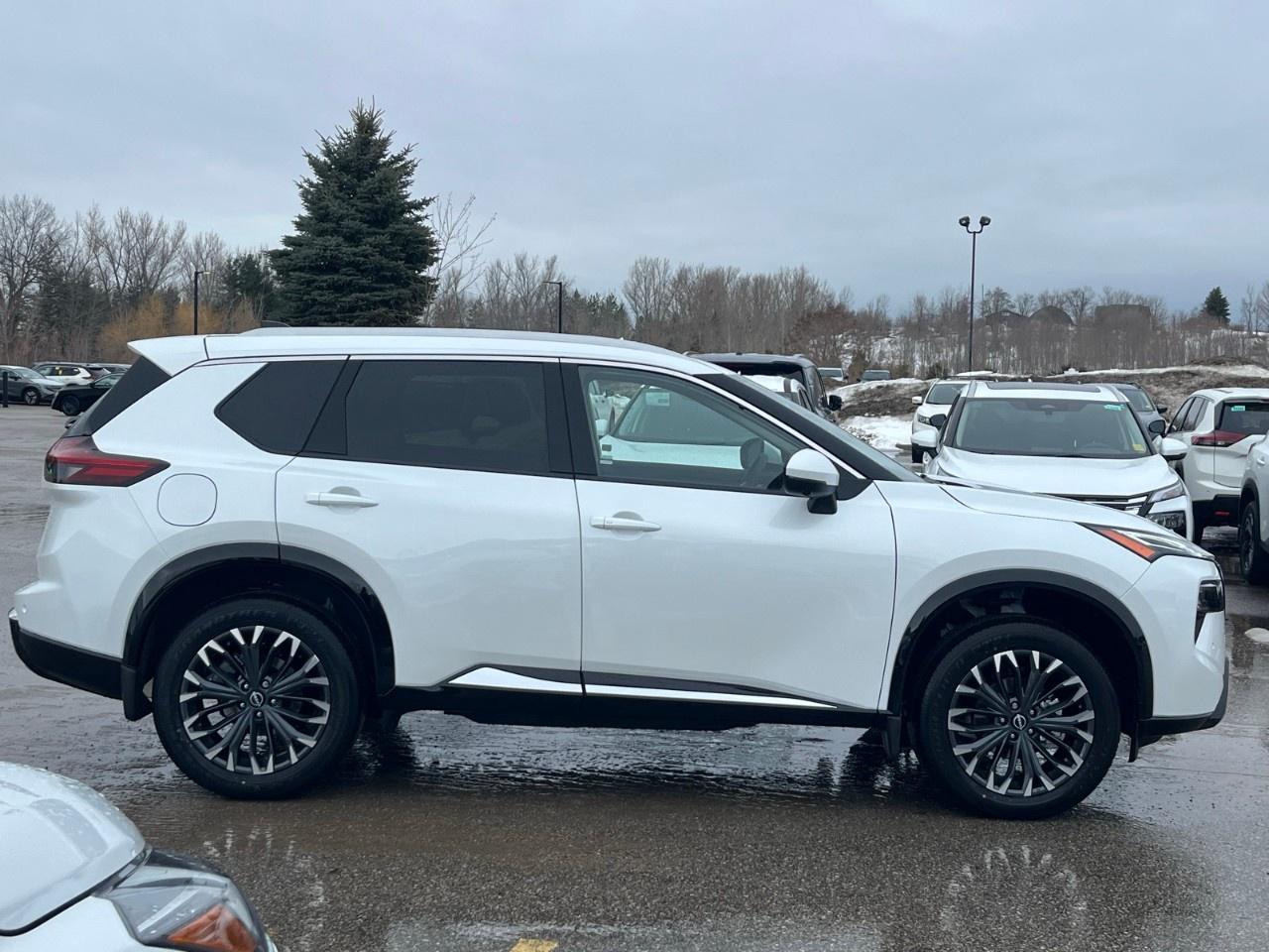 2026 Nissan Rogue AWD Platinum Photo