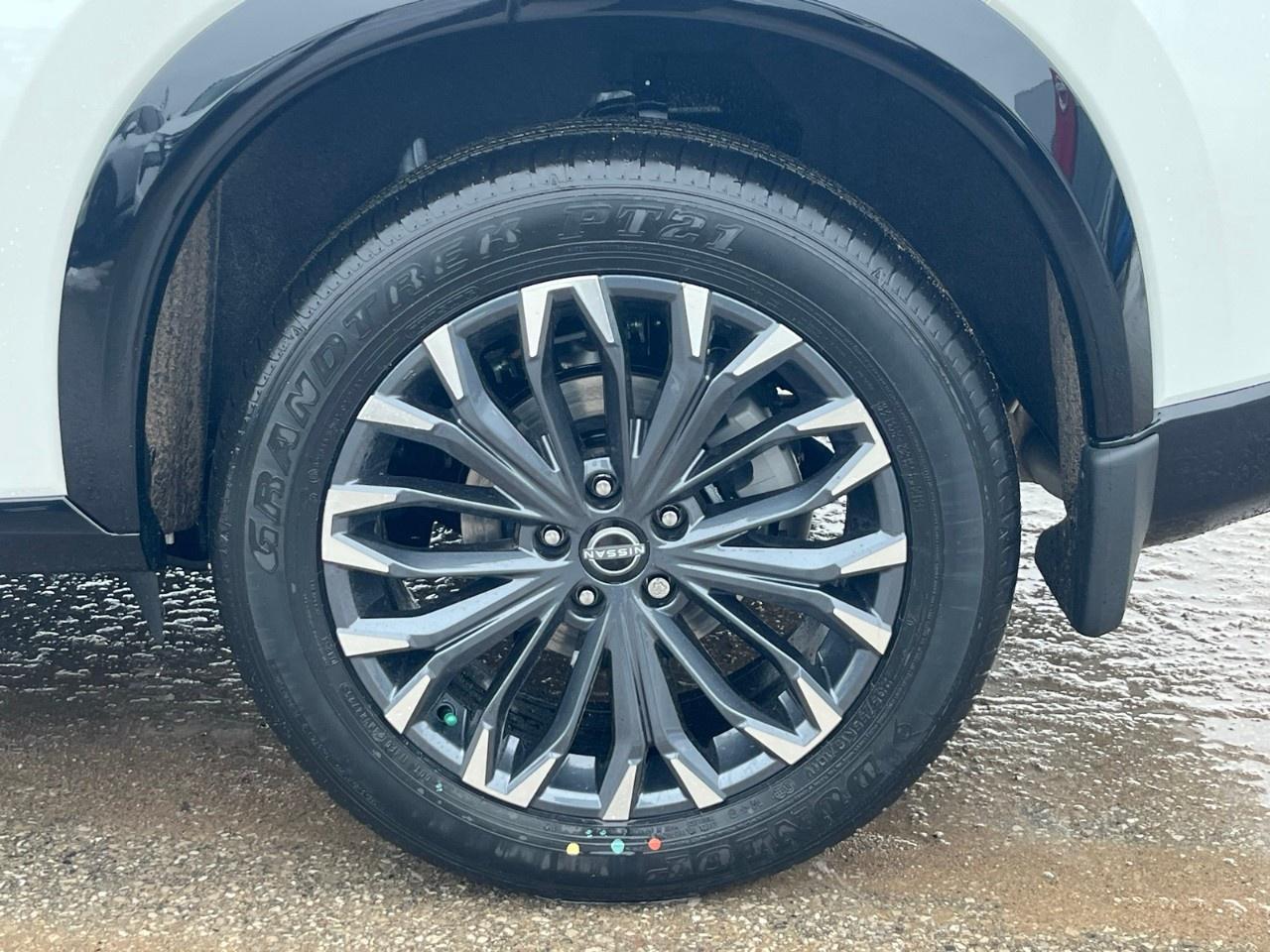 2026 Nissan Rogue AWD Platinum Photo