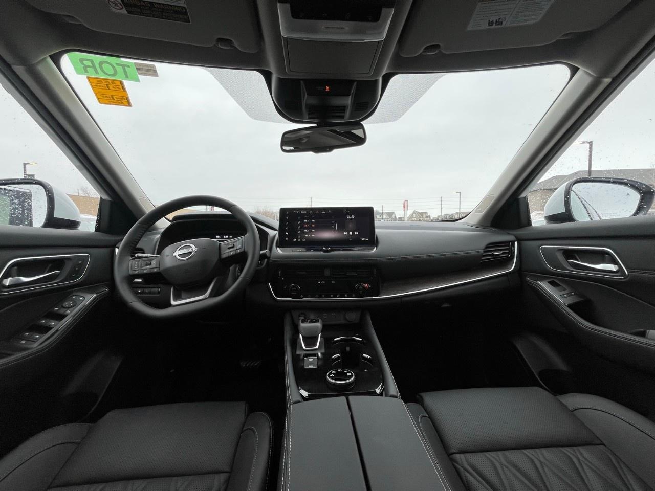 2026 Nissan Rogue AWD Platinum Photo