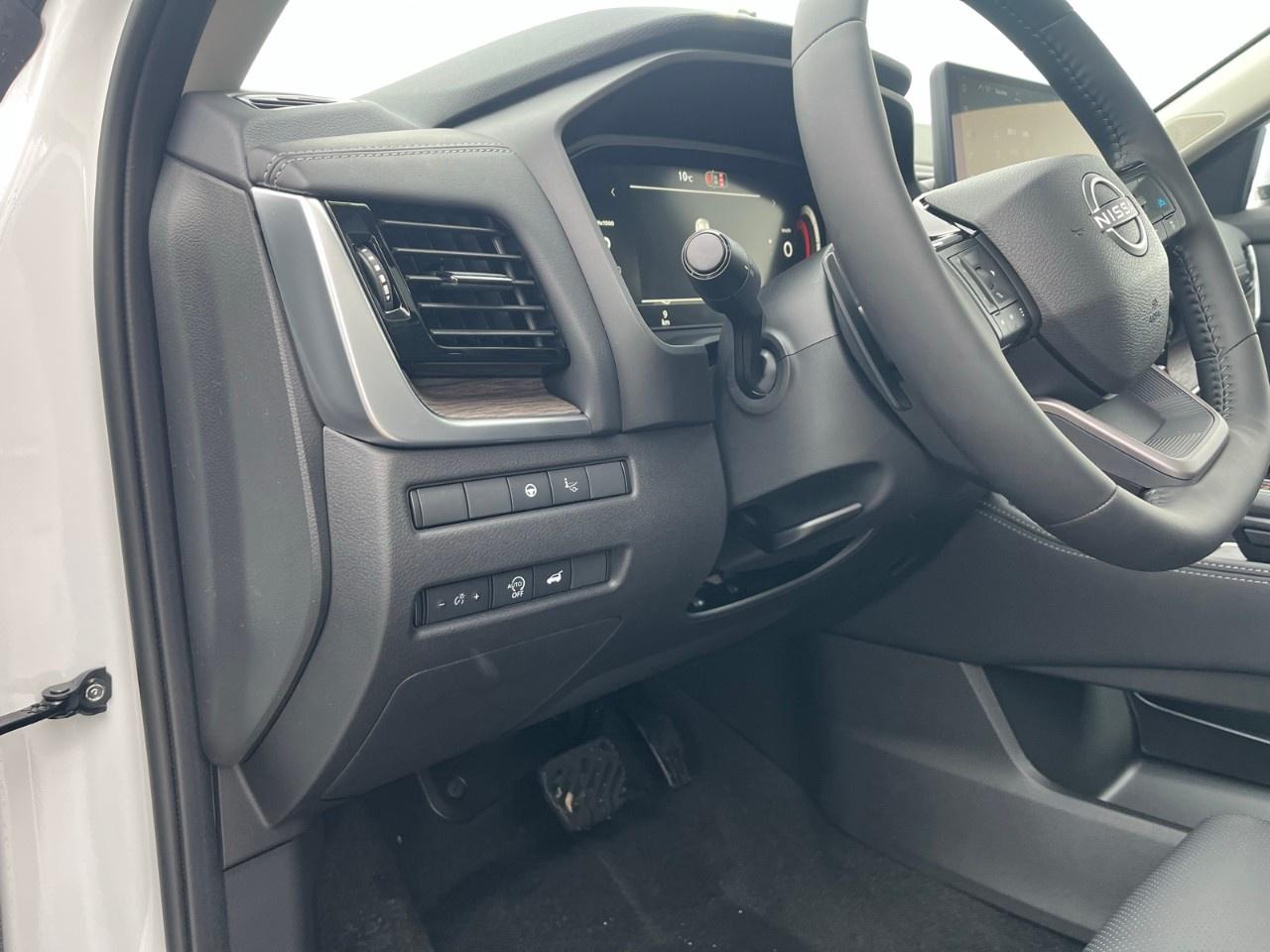 2026 Nissan Rogue AWD Platinum Photo