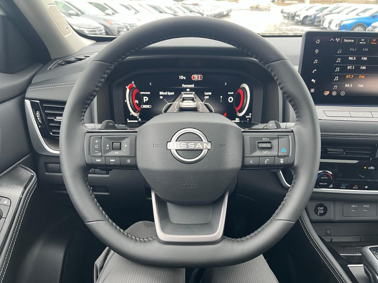 2026 Nissan Rogue AWD Platinum Photo