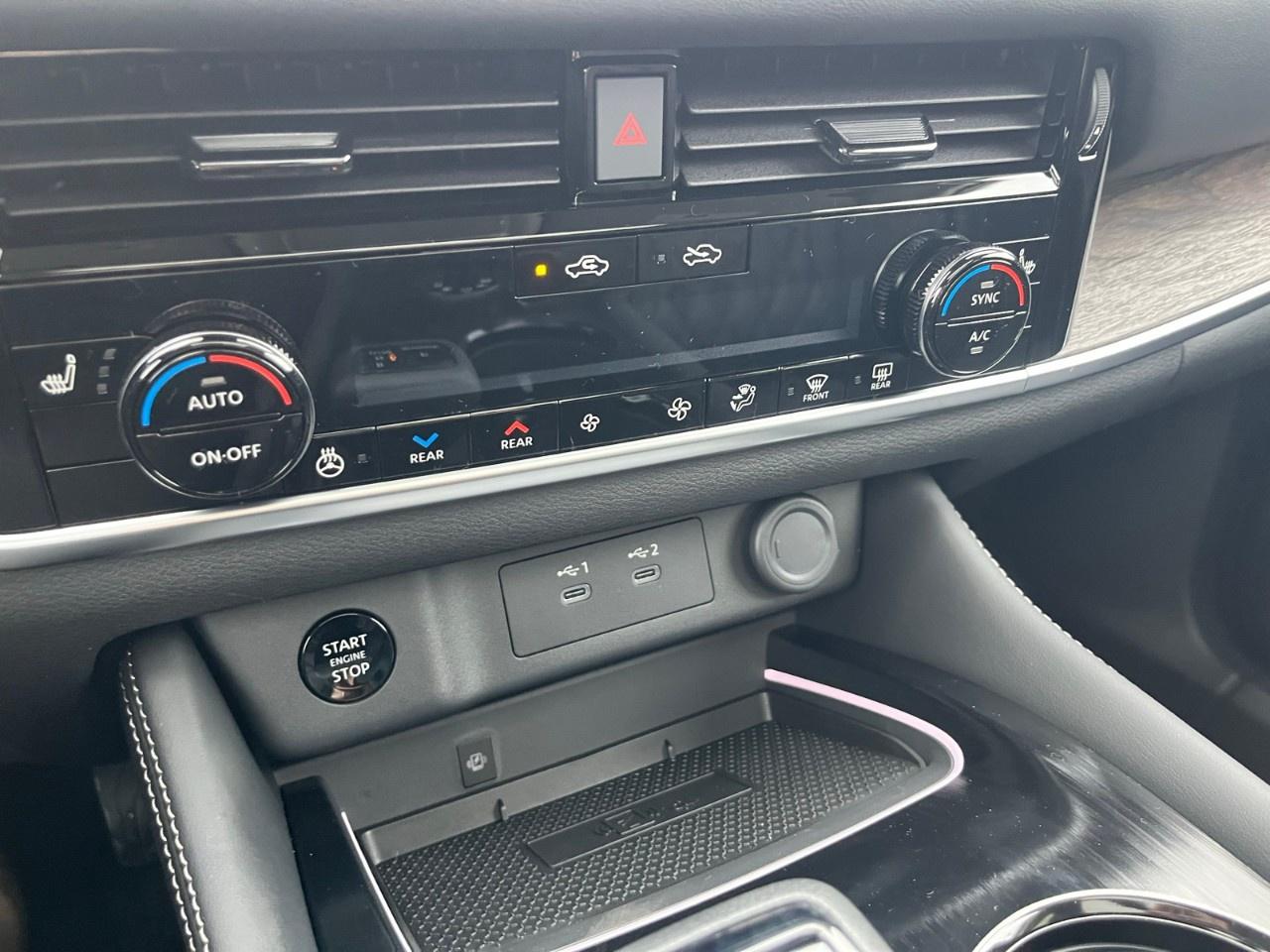 2026 Nissan Rogue AWD Platinum Photo