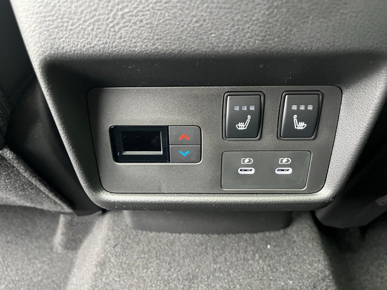 2026 Nissan Rogue AWD Platinum Photo