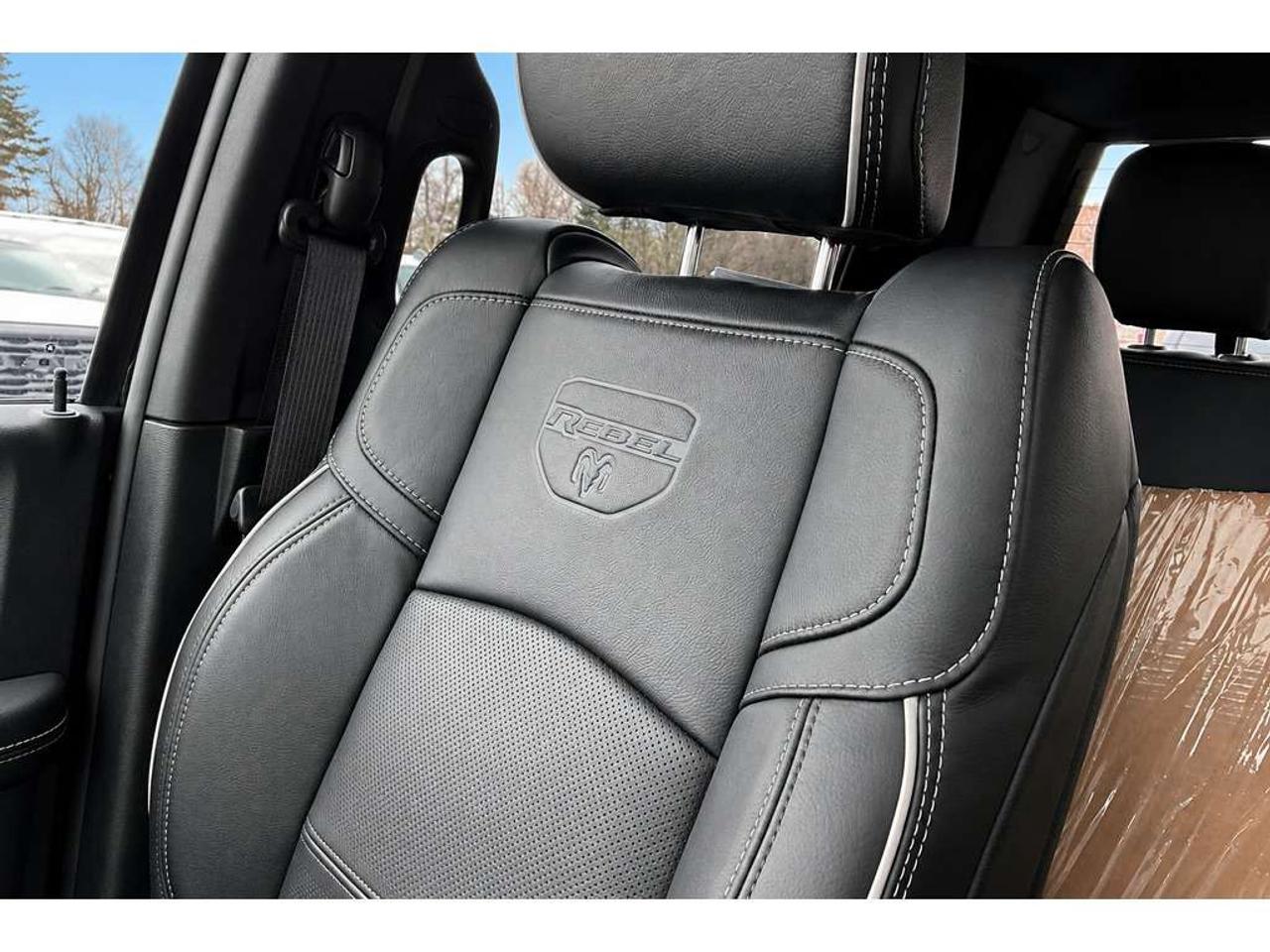 2026 RAM 2500 REBEL | 6.7L Diesel | Leather | Sunroof | Level 2 Photo