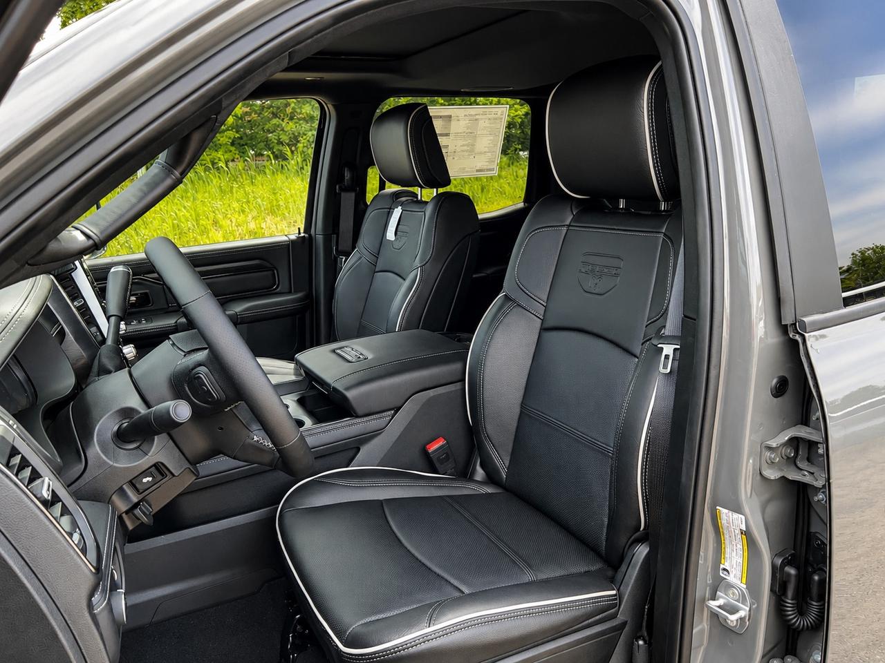 2026 RAM 2500 REBEL | 6.7L Diesel | Leather | Sunroof | Level 2 Photo