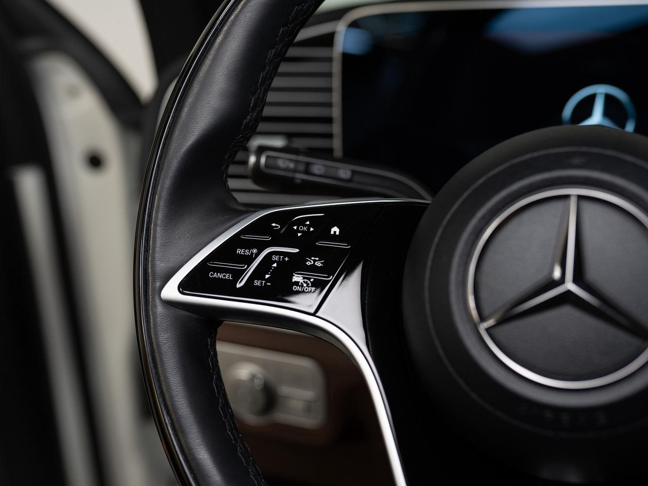 2024 Mercedes-Benz GLS 450 | AMG PKG | 7 PASS | EXCLUSIVE PKG | 22 IN Photo