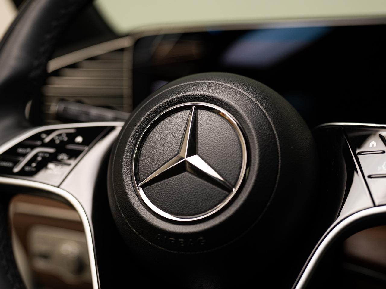 2024 Mercedes-Benz GLS 450 | AMG PKG | 7 PASS | EXCLUSIVE PKG | 22 IN Photo
