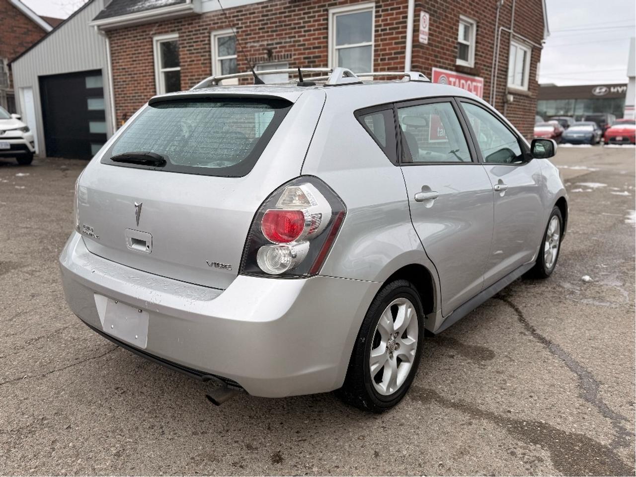 2009 Pontiac Vibe  Photo