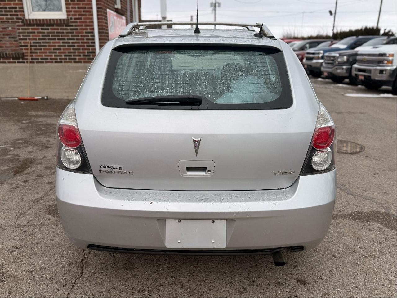 2009 Pontiac Vibe  Photo