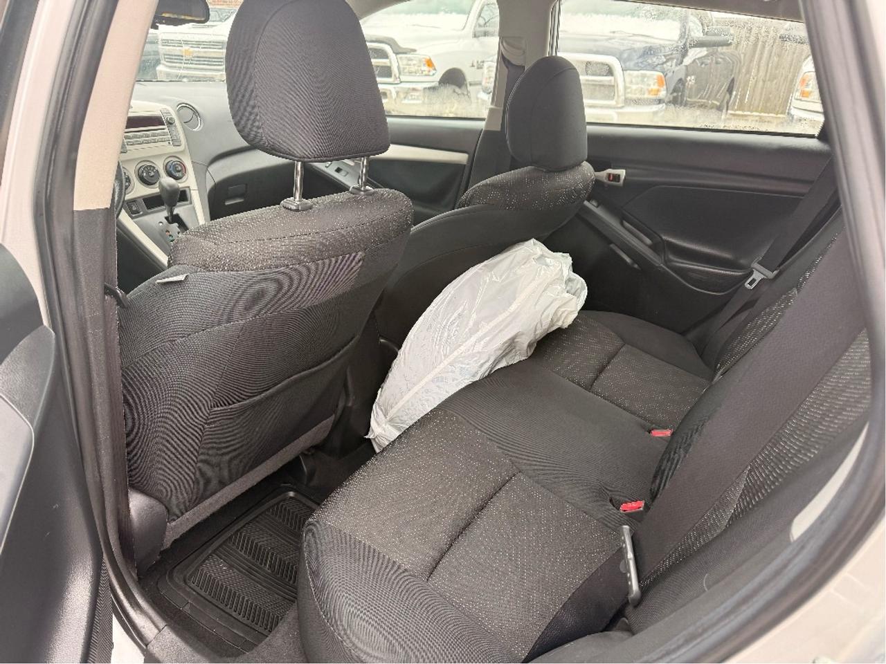 2009 Pontiac Vibe  Photo