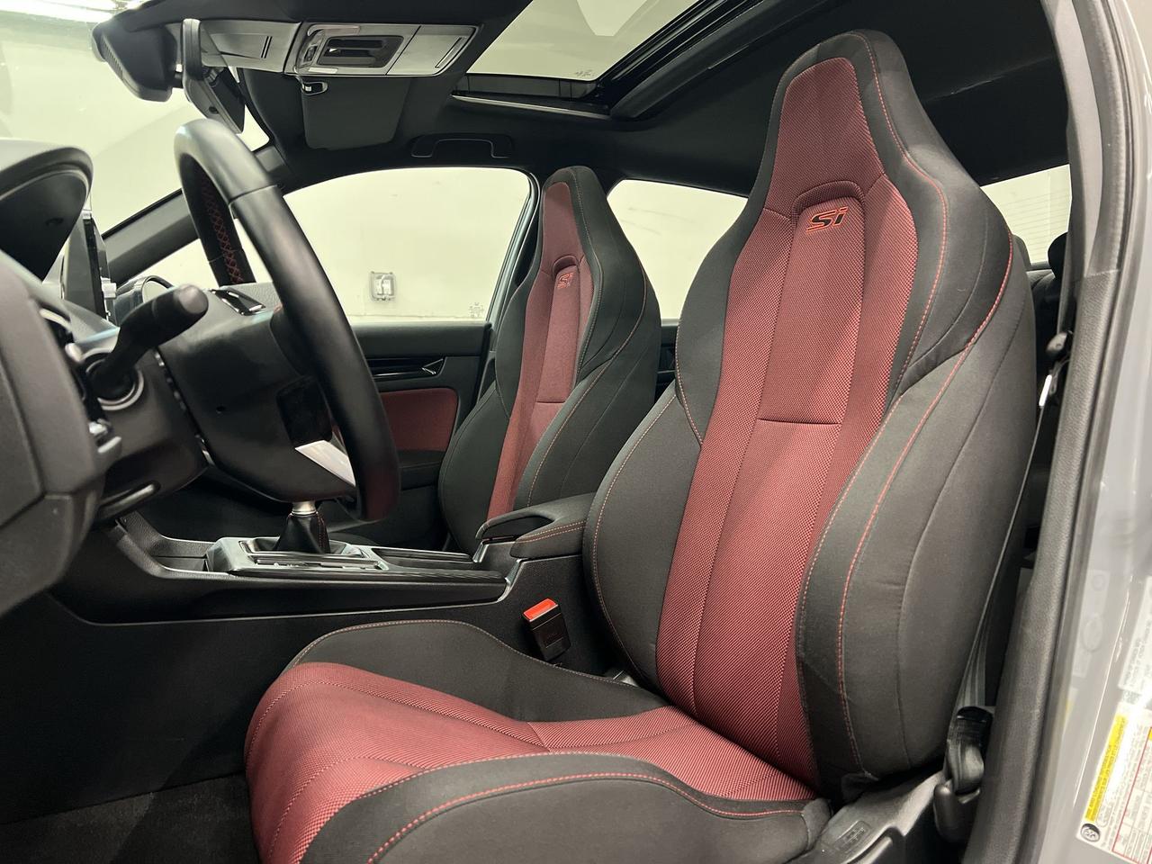 2025 Honda Civic SI | 6-SPEED |200HP |SUNROOF | HTD SEATS | CARPLAY Photo