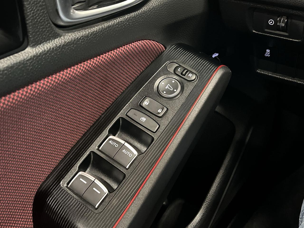 2025 Honda Civic SI | 6-SPEED |200HP |SUNROOF | HTD SEATS | CARPLAY Photo